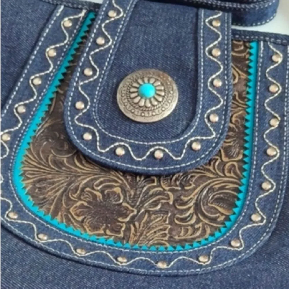 Canyon Sky chic denim